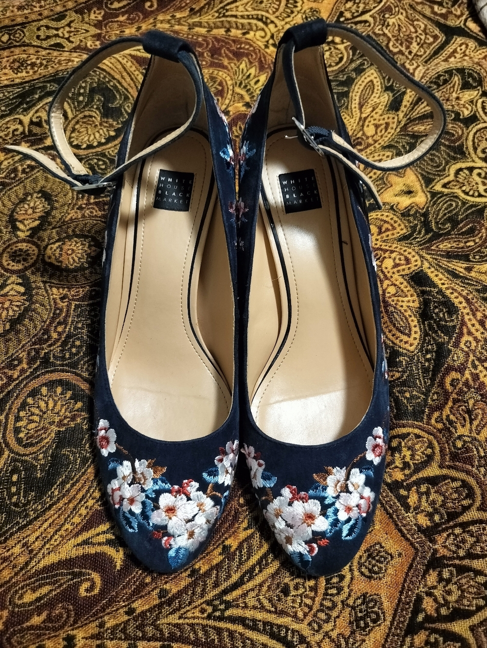 White House Black Market 8M Women's Navy Floral Embroidered Ankle-Strap Heels